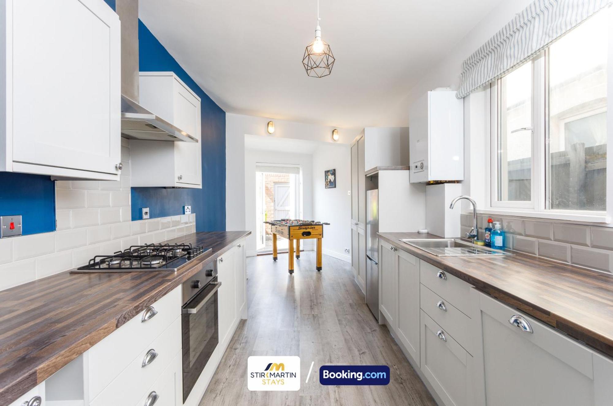 Comfy 3Bed House By Stirkmartin Stays Short Lets & Serviced Accommodation Cardiff With Free Parking & 8Mins To City Centre Екстер'єр фото